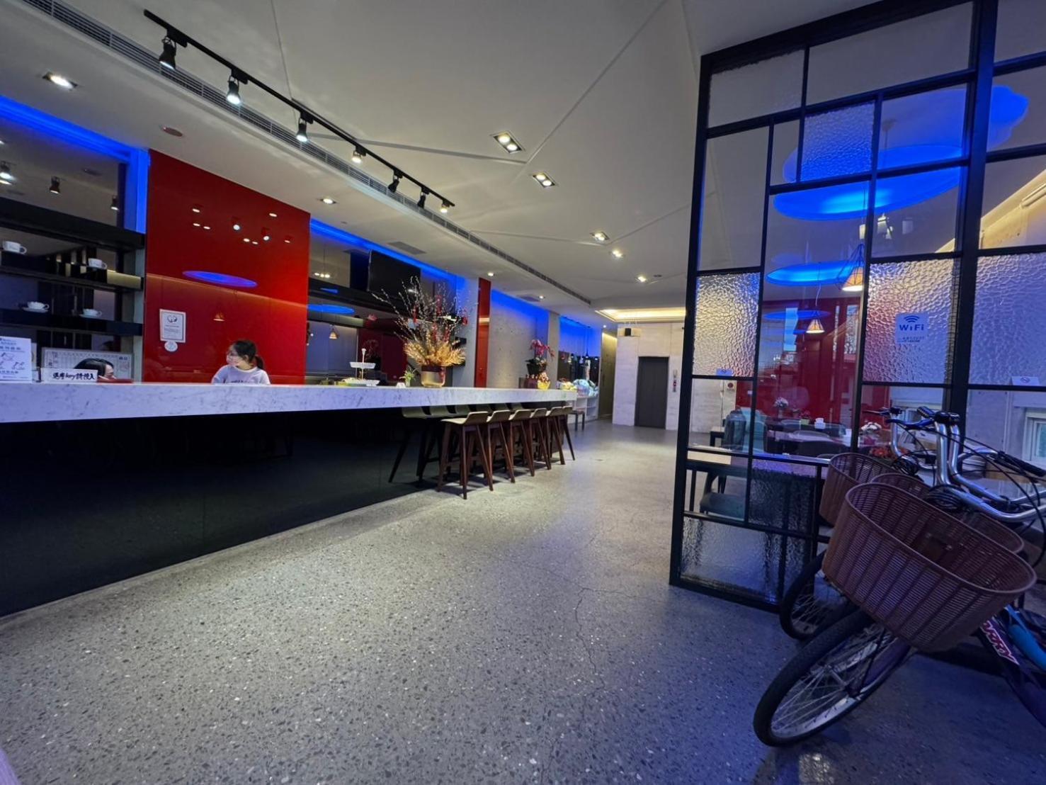 פולי Travel Light Hotel מראה חיצוני תמונה