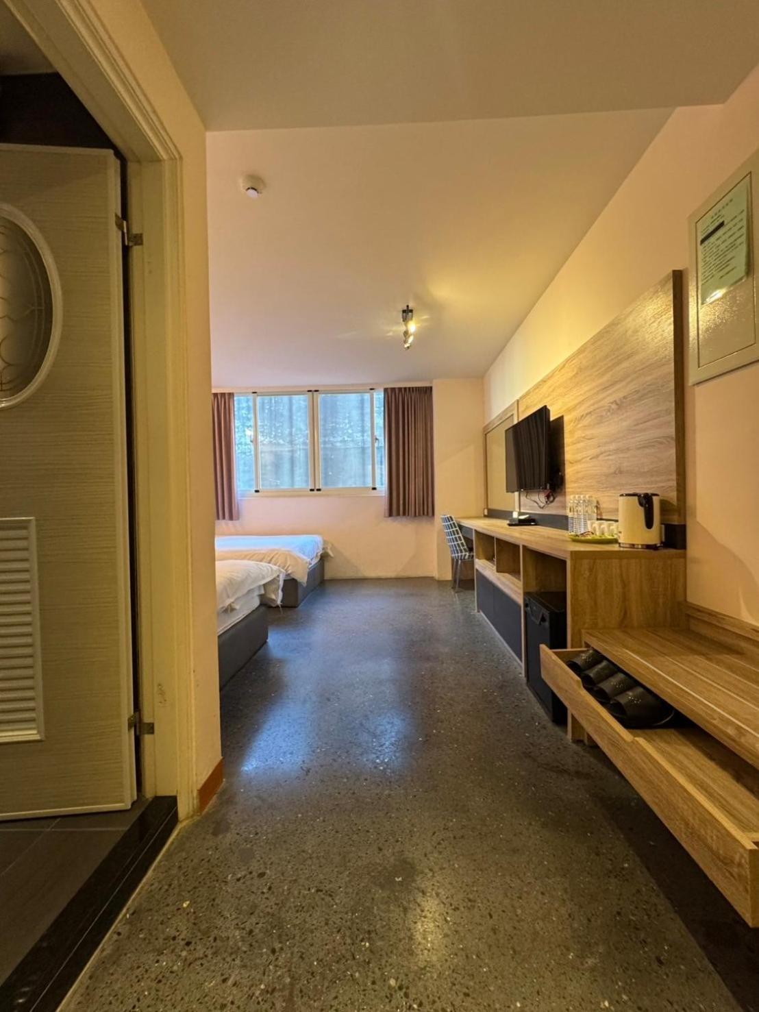 פולי Travel Light Hotel מראה חיצוני תמונה