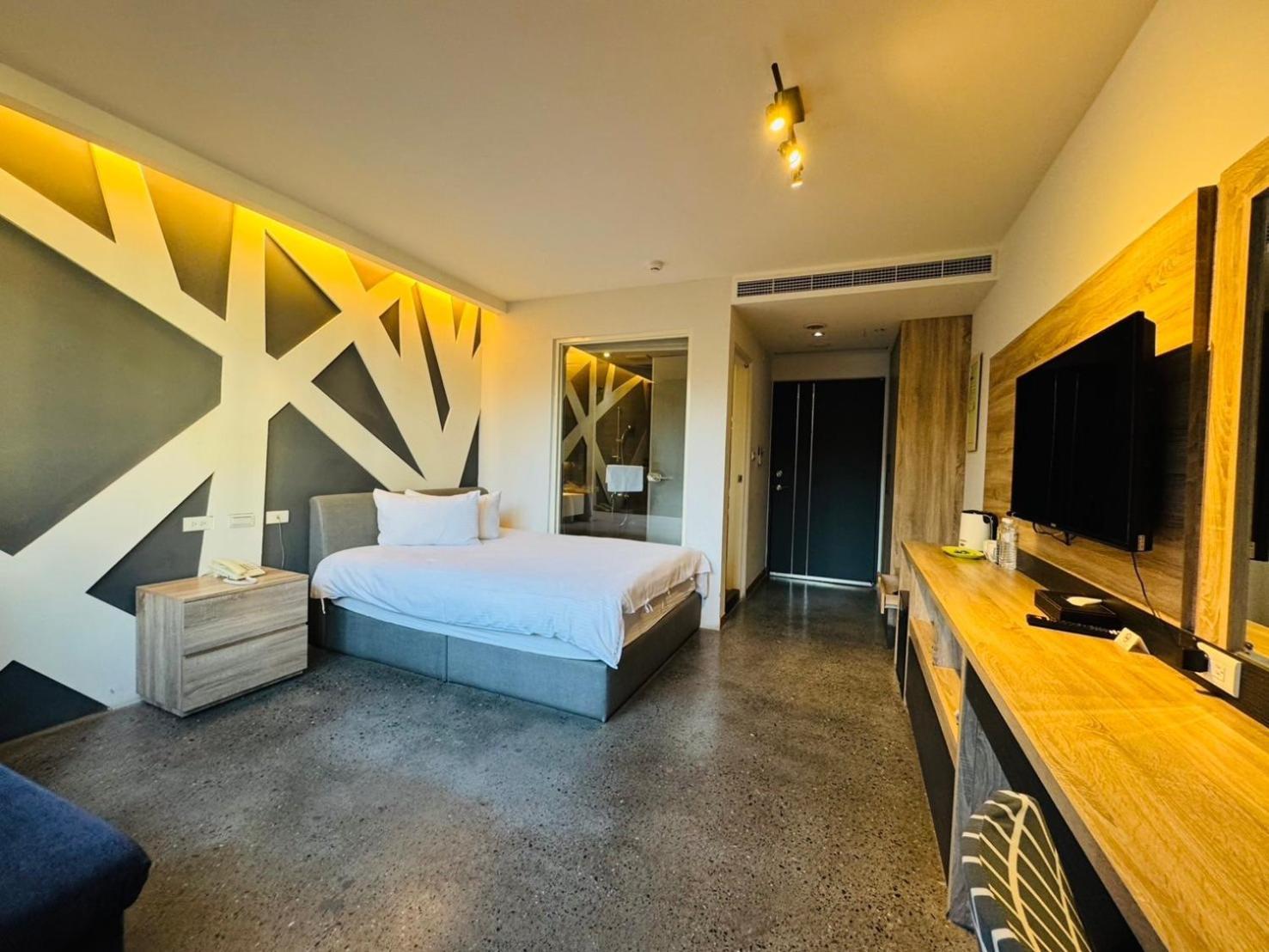 פולי Travel Light Hotel מראה חיצוני תמונה